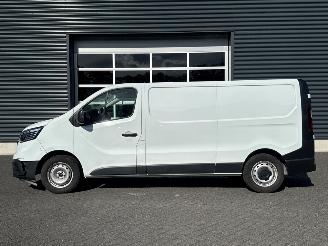 Renault Trafic 2.0 dCi 16V 130 Bestel  Diesel 1.995cc 96kW (131pk) FWD picture 2