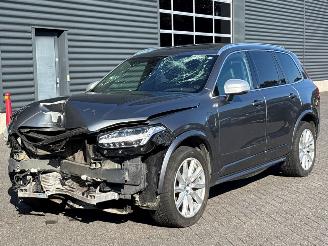 Schadeauto Volvo Xc-90 2.0 T8 16V Twin Engine AWD SUV  Elektrisch Benzine 1.969cc 299kW (407pk) 4x4 2017/12
