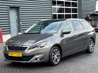 krockskadad bil auto Peugeot 308 2.0 BlueHDi 150 16V Combi/o 4Dr Diesel 1.997cc 110kW (150pk) FWD 2016/10