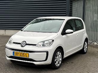 Damaged car Volkswagen Up! 1.0 12V 60 Hatchback  Benzine 999cc 44kW (60pk) FWD 2019/2
