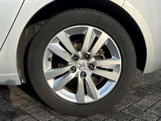 Peugeot 308 1.2 12V VTi PureTech 82 Hatchback 4Dr Benzine 1.199cc 60kW (82pk) FWD picture 26