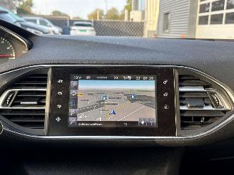Peugeot 308 1.2 12V VTi PureTech 82 Hatchback 4Dr Benzine 1.199cc 60kW (82pk) FWD picture 16