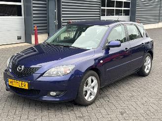 Auto incidentate Mazda 3 1.6i 16V Hatchback  Benzine 1.598cc 77kW (105pk) FWD 2004/3