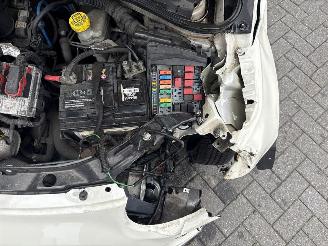 Fiat 500 1.2 Hatchback  Benzine 1.242cc 51kW (69pk) FWD picture 23