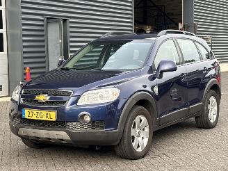 krockskadad bil auto Chevrolet Captiva 2.0 CDTI 16V 150  4x4 SUV  Diesel 1.991cc 110kW (150pk) 4x4 7 persoons 2008/1