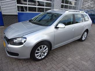 uszkodzony samochody osobowe Volkswagen Golf 1.2 TSI COMFORT EXECUTIVE LINE 2012/6