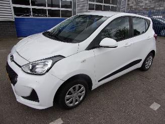 krockskadad bil auto Hyundai I-10 1.0i COMFORT 2018/6