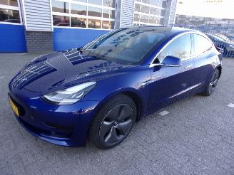 Vaurioauto  Tesla Model 3 RWD PLUS 60KW PANORAMA