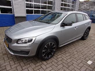 Avarii autoturisme Volvo V-60 CROSS COUNTRY 2.0 T5 NORDIC+ 2017/2