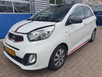 Unfallwagen Kia Picanto 1.0 CVVT X-treme 2015/2