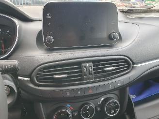 Fiat Tipo 1.6 MultiJet 16v Business Lusso picture 19