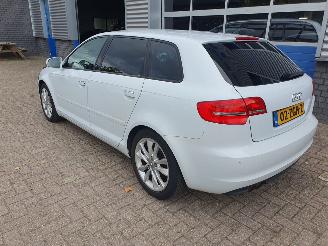 Audi A3 SPORTBACK 1.4 TFSI Ambition Advance picture 3