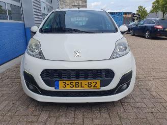 Peugeot 107 1.0 Active picture 8