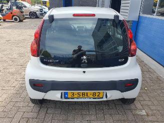 Peugeot 107 1.0 Active picture 4