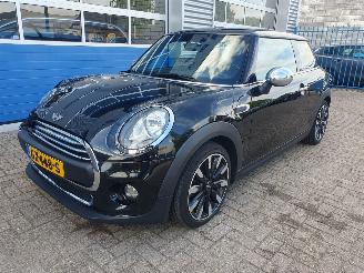 Coche accidentado Mini One 1.2 One Business Automaat 2015/9
