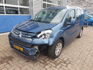 Vaurioauto  passenger cars Citroën Berlingo 1.6 VTi 120 Multispace 2011/1