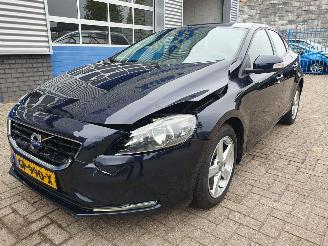 Avarii autoturisme Volvo V-40 2.0 D2 Momentum Business 2015/7