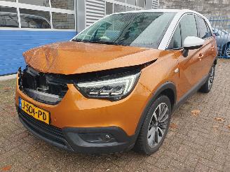 Vaurioauto  passenger cars Opel Crossland X 1.2 innovation Automaat 2018/2