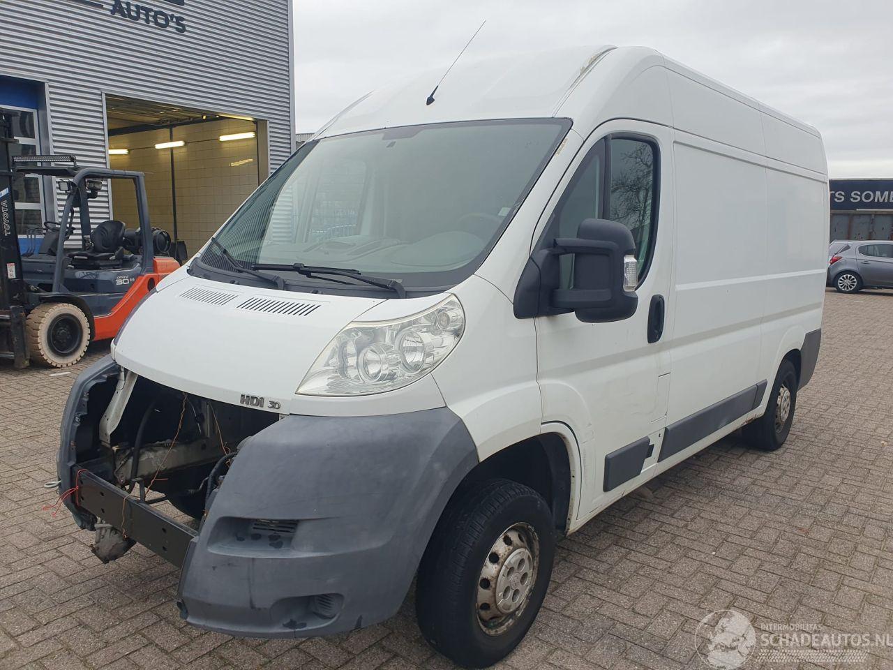 Peugeot Boxer 335 3.0 HDI L2H2