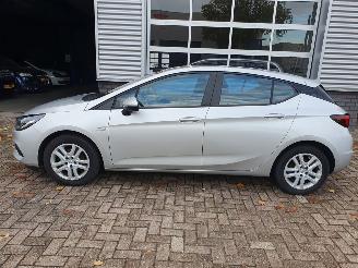 Opel Astra ASTRA 1.2 turbo 81kW picture 2