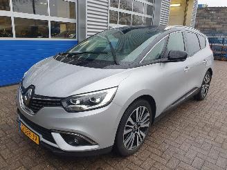 skadebil auto Renault Scenic 1.3 TCe Initiale Paris Automaat 2019/10
