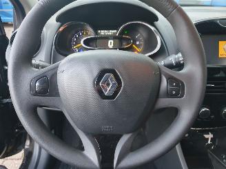 Renault Clio 0.9 TCe Expression picture 13