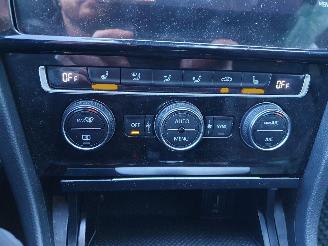 Volkswagen Golf 2.0 TSI GTI Performance Business Automaat picture 27