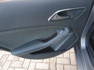 Mercedes A-klasse 180 CDI Edition Navigatie 4U3 picture 25