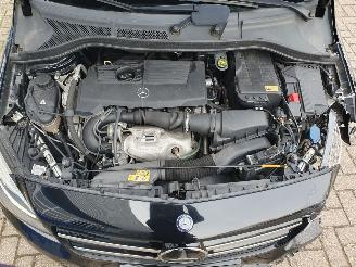 Mercedes B-klasse 180 Prestige Automaat picture 10