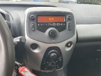 Peugeot 108 1.0 e-VTi Active picture 16