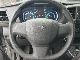 Peugeot e-Expert 100KW Dubbel Cabine picture 17