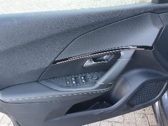 Peugeot 2008 1.2 GT-Line Automaat picture 18