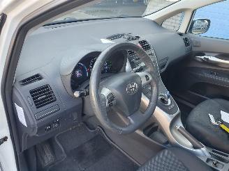 Toyota Auris 1.8 Full Hybrid Limited picture 13