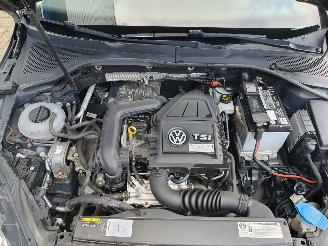 Volkswagen Golf 1.0 TSI Trendline picture 11
