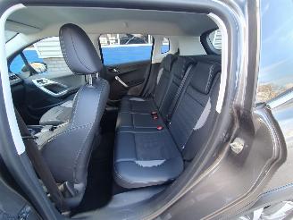 Peugeot 2008 1.2 Automaat PureTech Blue Lease Allure picture 25
