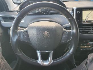 Peugeot 2008 1.2 Automaat PureTech Blue Lease Allure picture 17