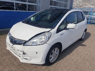 Damaged car Honda Jazz 1.4 HYBRID Elegance 2014/9
