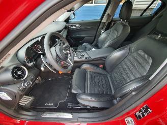Alfa Romeo Giulia 2.0 T AWD Veloce Automaat picture 17