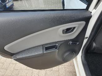 Toyota Yaris 1.0 VVT-i Style picture 21