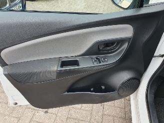 Toyota Yaris 1.0 VVT-i Style picture 11