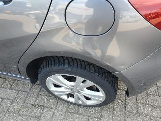 Mercedes A-klasse 180 Prestige Automaat picture 12