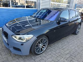 krockskadad bil auto BMW 1-serie 114i Business+ 2013/2
