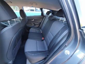 Hyundai I-30 1.6 GDI Go! picture 24