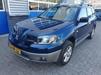 krockskadad bil auto Mitsubishi Outlander 2.0 Comfort schadevrij 2003/8