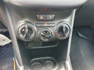 Peugeot 2008 1.2 PureTech Blue Lion picture 25