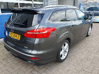 Ford Focus 1.0 Titanium picture 5