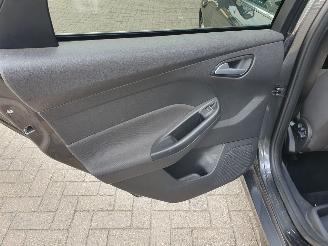 Ford Focus 1.0 Titanium picture 30