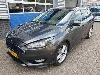 damaged passenger cars Ford Focus 1.0 Titanium 2017/3