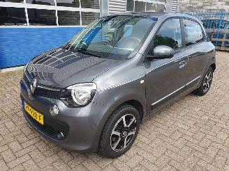 Vaurioauto  passenger cars Renault Twingo 1.0 SCe Collection 2017/2