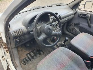 Opel Combo 1.7 Diesel picture 11